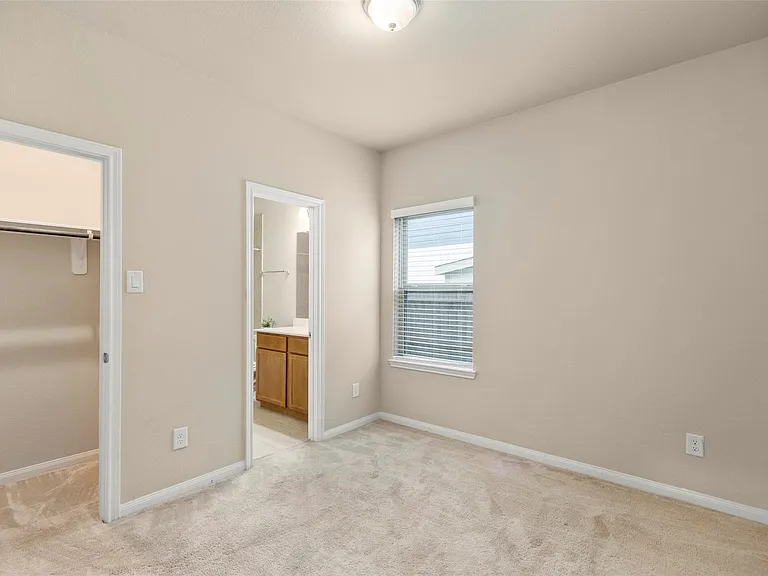 15714 Highlands Cove Dr — Photo 10