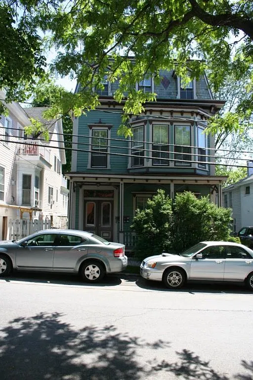 66 Caroline St, apt b — Photo 1