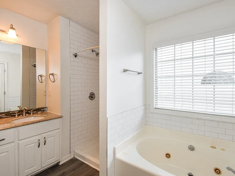 655 Simon Ive Dr — Photo 13