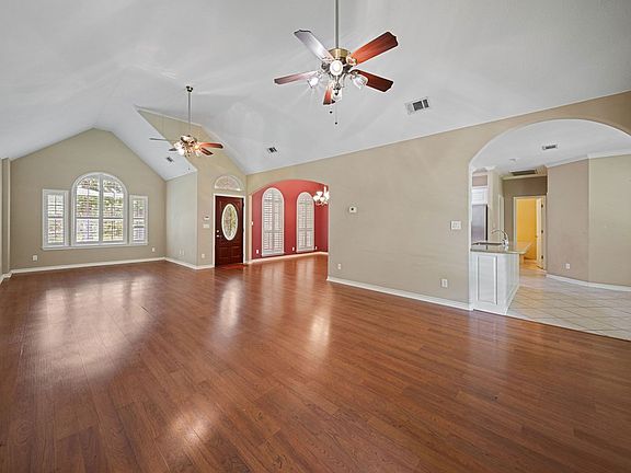 5th image of 1074 Post Oak Rd