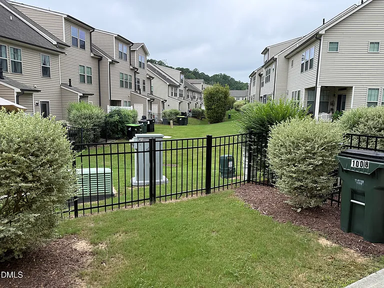 1008 Midtowne Way — Photo 2