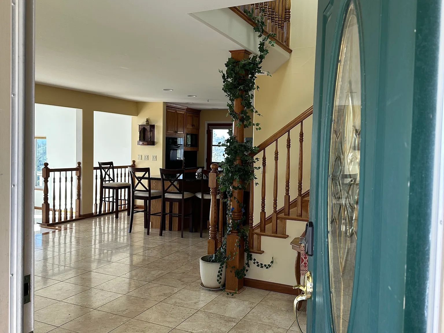 1 bed, 1.5 bath, 2500 sqft, $3,200 — Photo 2