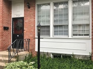 952 Green Bay Rd APT C, Glencoe, IL 60022