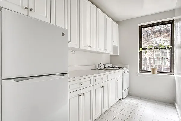 Rented by Brown Harris Stevens | media 14