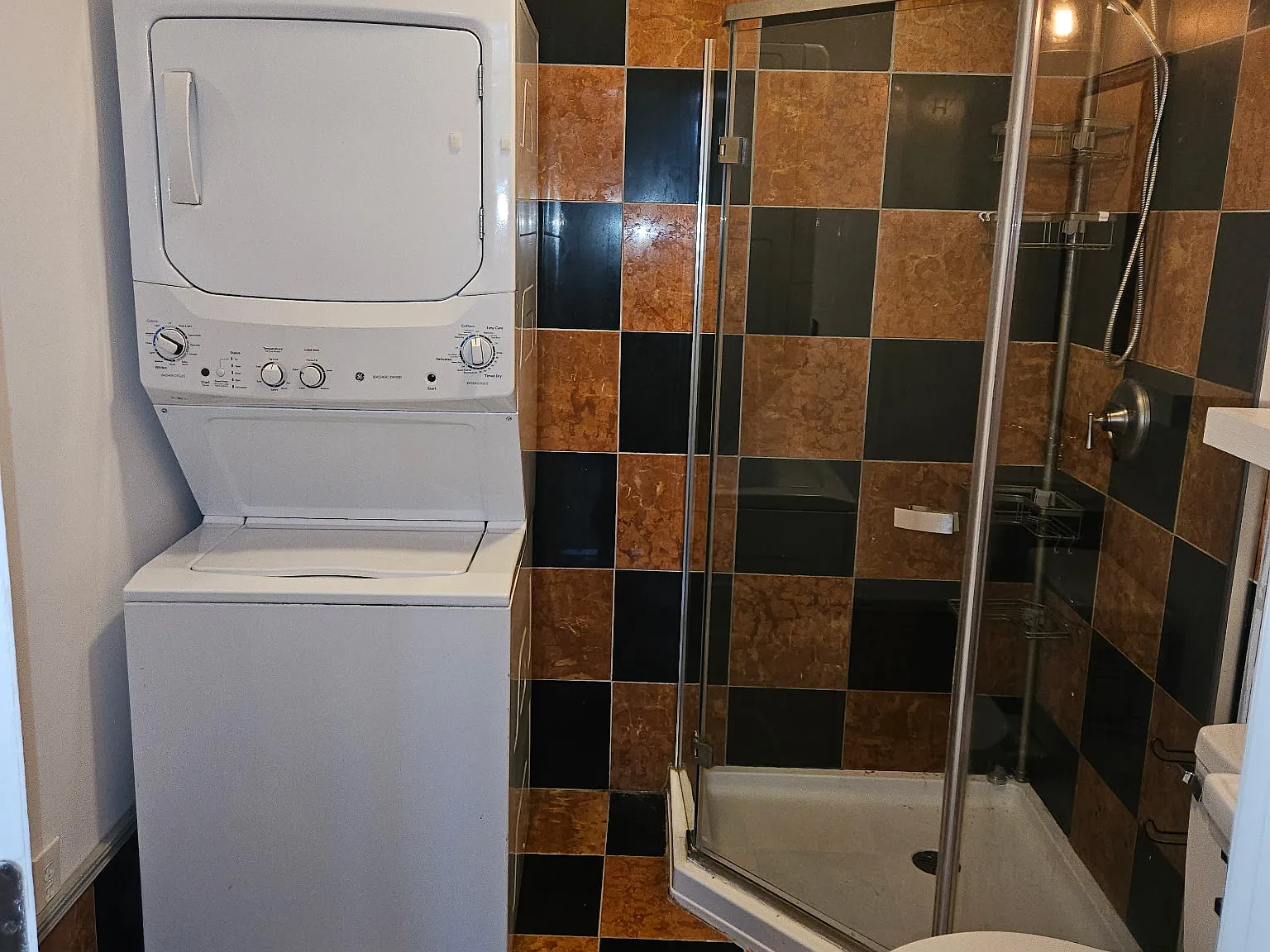 1 bed, 700 sqft, $1,300 — Photo 4