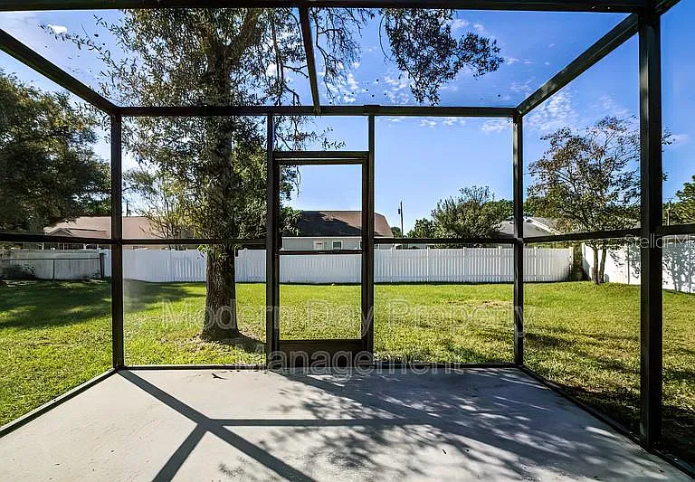 10368 Lansfield St — Photo 37