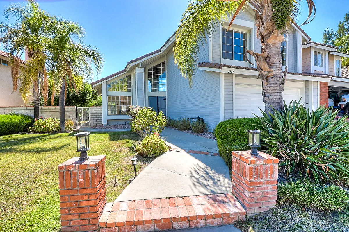 Building Photo - 1741 Sugar Pine Dr