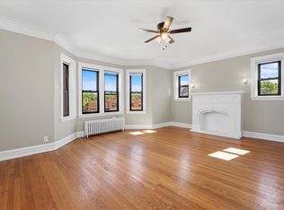 42 Lawton Rd APT 3, Riverside, IL 60546