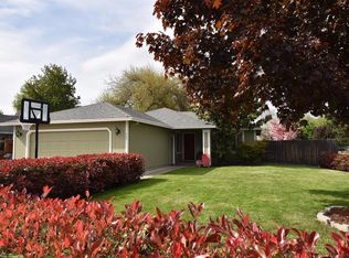 469 Mace Rd, Medford, OR 97501