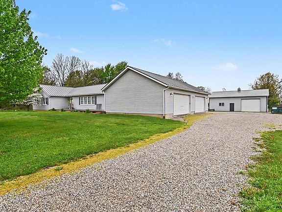 2nd image of 4418 Hook Rd