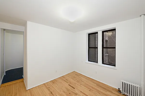 Rented by Aether Property Group | media 7