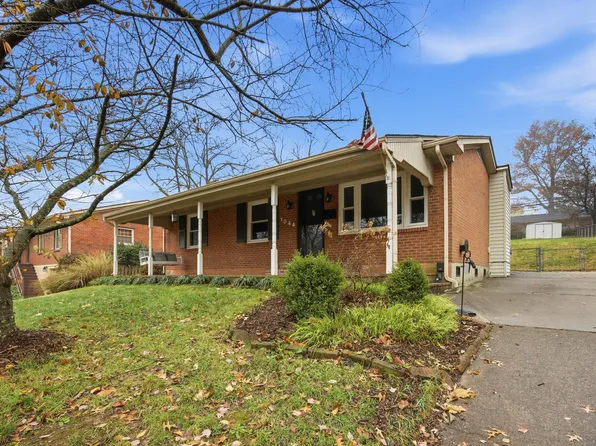 1044 Elmendorf Dr, Lexington, KY 40517