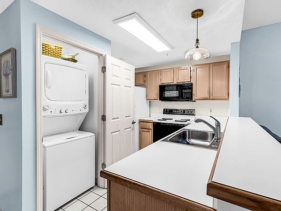 3rd image of 1221 Tidewater Dr. #2012