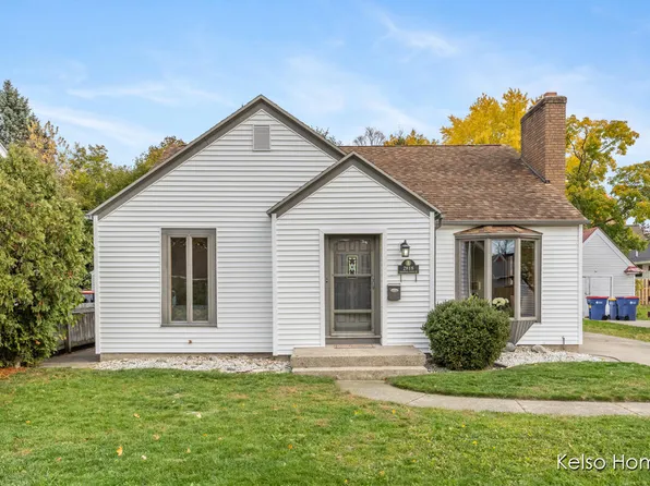 2818 Edgewood Ave NE, Grand Rapids, MI 49505