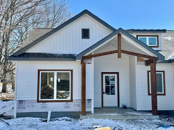 2252 Highlander Dr, Warsaw, IN 46580