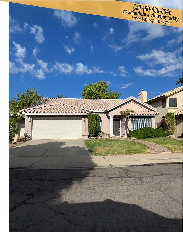 3 bed, 2.0 bath, 1578 sqft, $2,095 — Photo 1