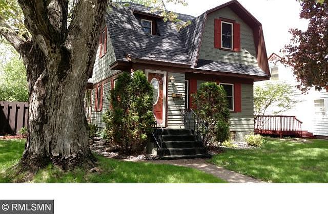 1st image of 829 30th Ave N