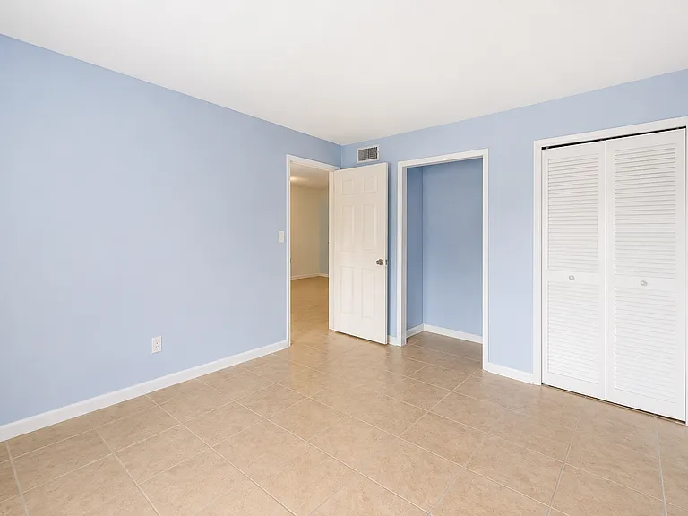 3118 Sir Hamilton Cir #4 — Photo 17