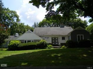 7 Colony Ave, Trumbull, CT 06611