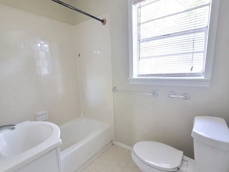 15 Audusson Ave — Photo 17