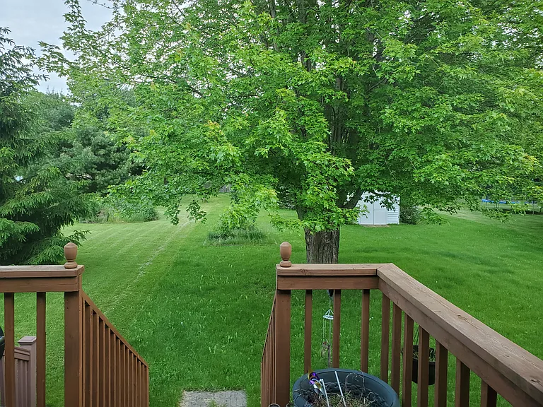 1372 Bartosh Ln — Photo 4