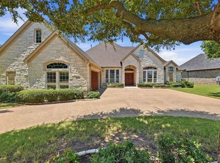 2703 Waters Edge Dr, Granbury, TX 76048