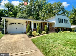 6902 Gillings Rd, Springfield, VA 22152