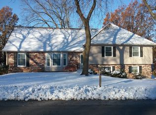 4324 NW Briarcliff Ln, Kansas City, MO 64116
