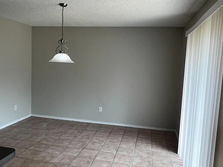 1601 Hedgewood Trl — Photo 13