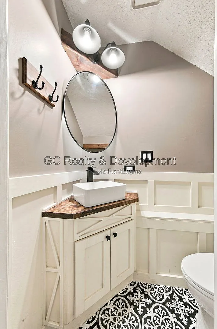 2 bed, 1.5 bath, 1174 sqft, $2,195 — Photo 4