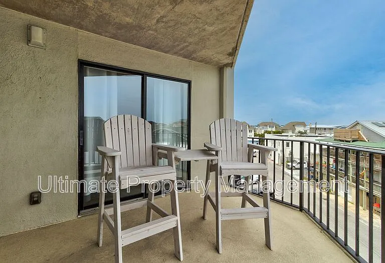 1 S Lumina Ave #303 — Photo 2