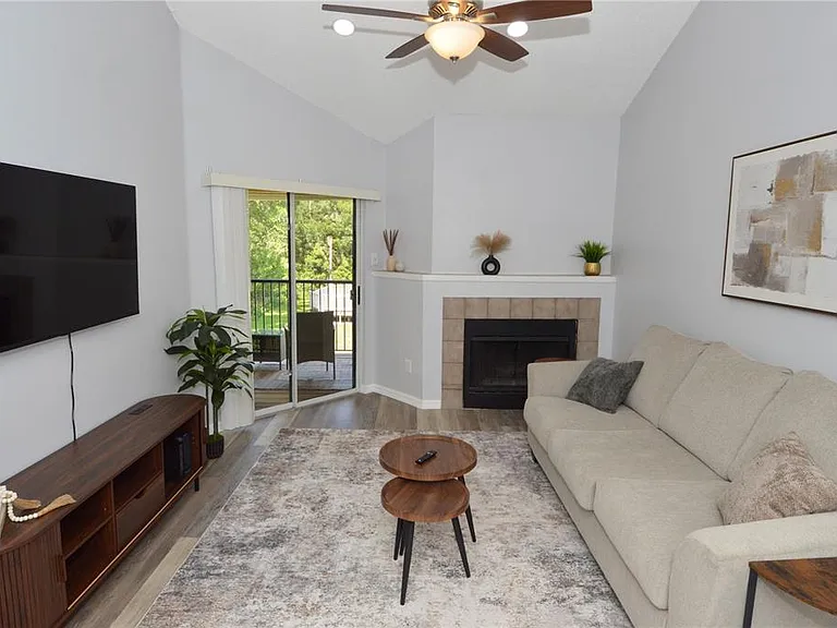 8754 Mallard Reserve Dr #202 — Photo 18