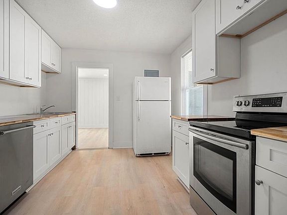 4th image of 1113 Kelly St