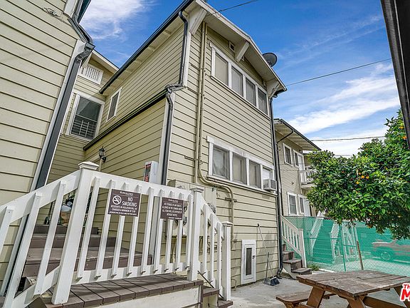5th image of 1129 Echo Park Ave