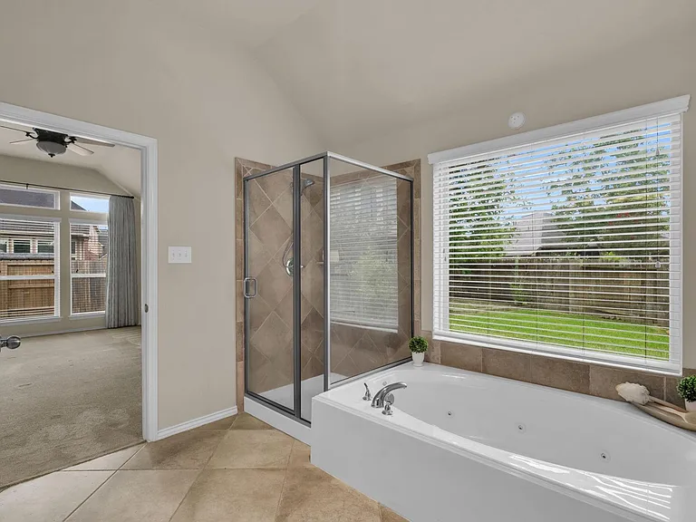 12938 Buchanan Oaks Ln — Photo 23