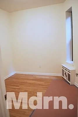 Rented by Mdrn Residential | media 5