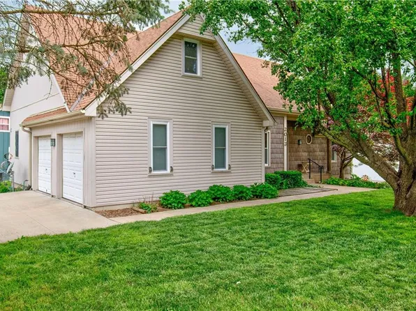 2013 NW 9th St, Blue Springs, MO 64015