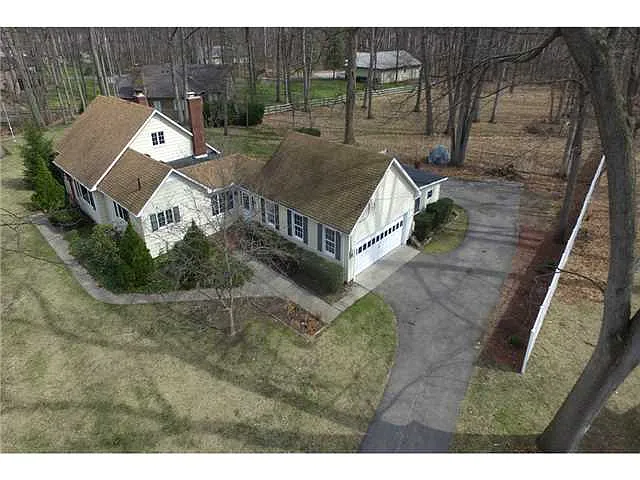 2741 Scott Rd photo 1