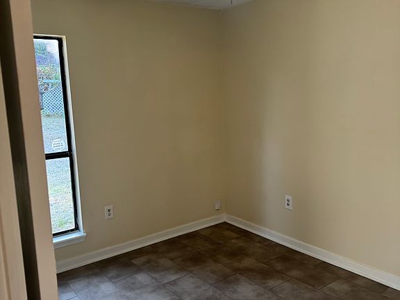 5th image of 1808 Twin Pine Dr #1808