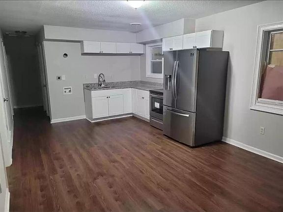 Kitchen with dining area