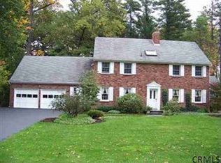 1194 Godfrey Ln, Niskayuna, NY 12309