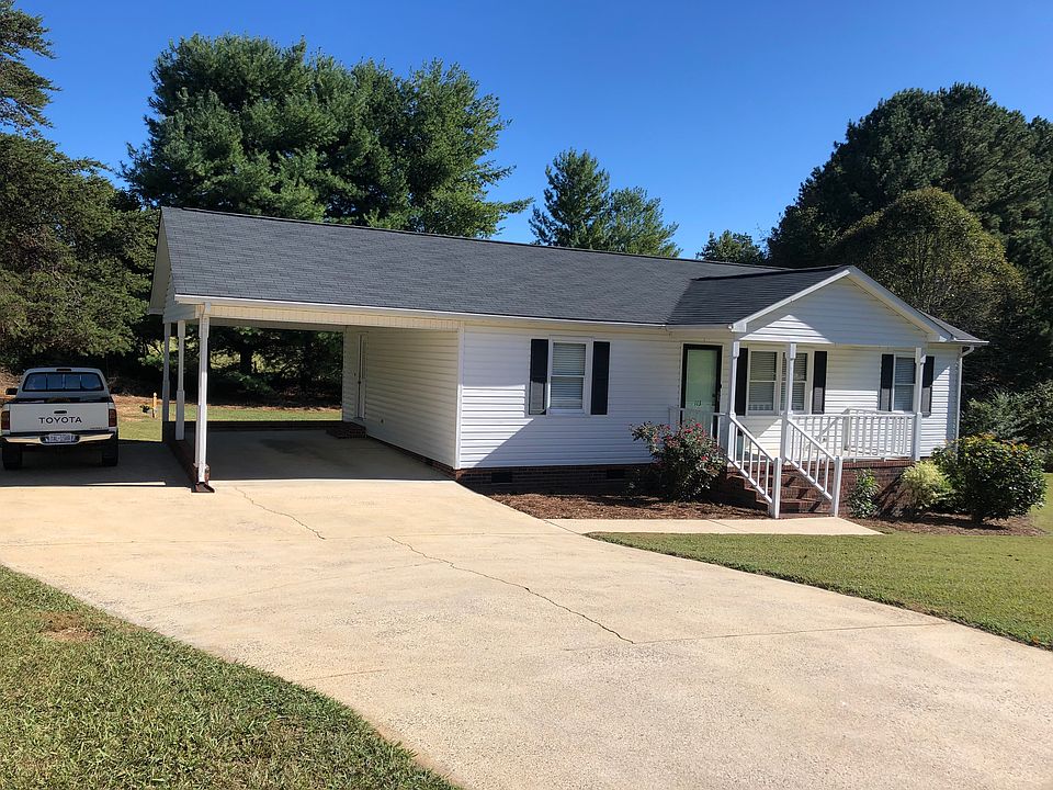 1st image of 113 Mountain Meadows Dr