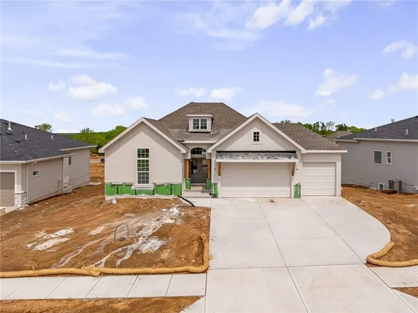 25104 W 141st Ter, Olathe, KS 66061