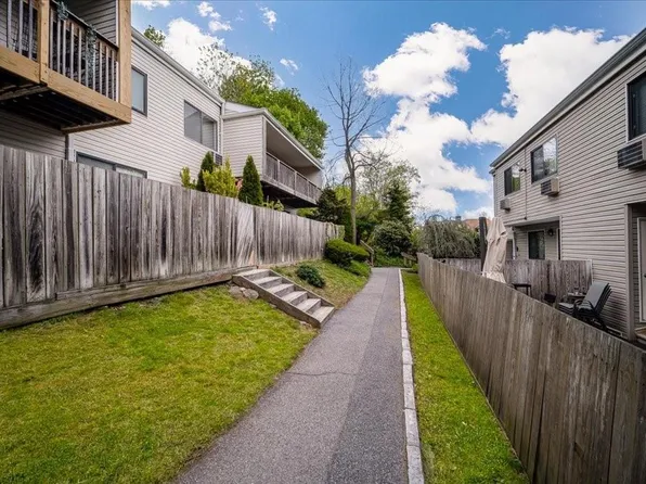 19 Hillside Terrace #B, White Plains, NY 10601