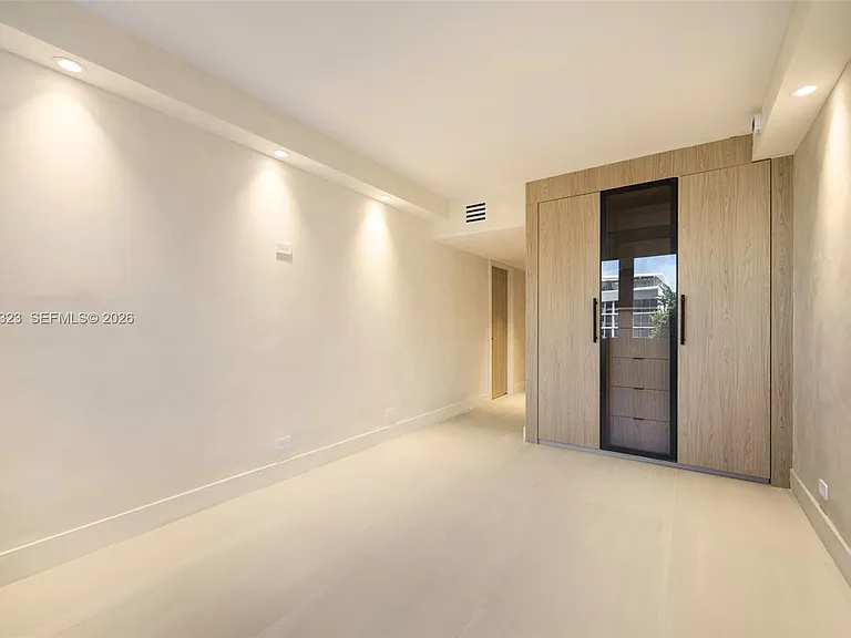 2301 Collins Ave #526 — Photo 14