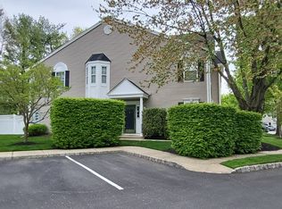 11 Berkshire Ct UNIT A1, Englishtown, NJ 07726
