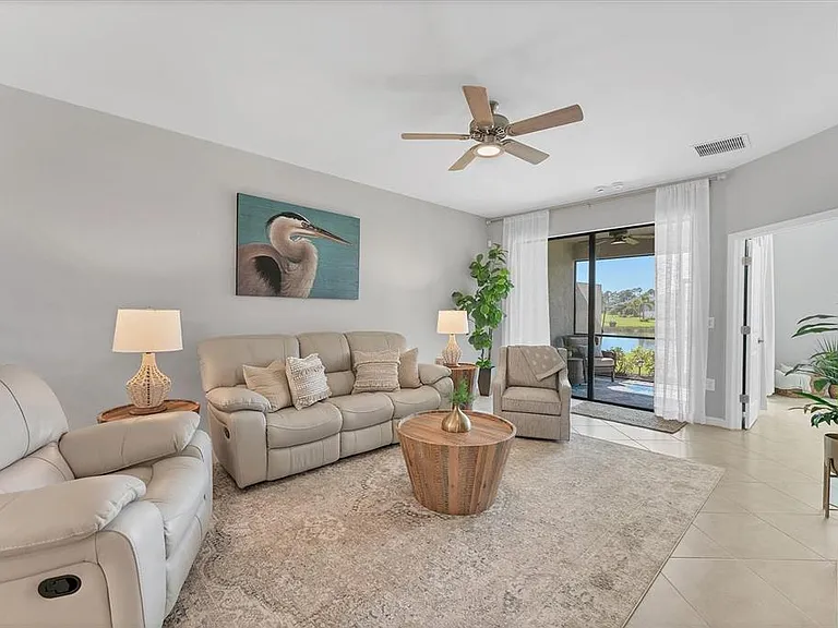 2049 Bonito Way — Photo 15