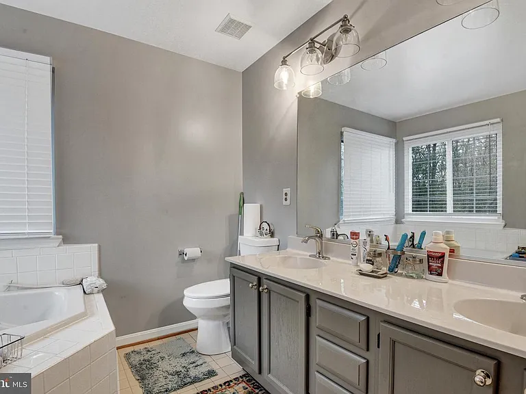 320 Kalorama Rd — Photo 14