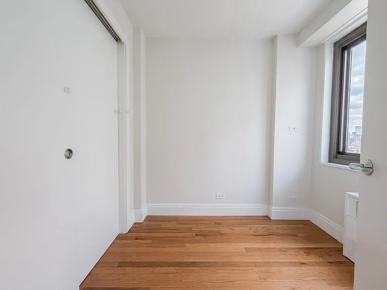 135 W 96th St #4CD — Photo 11