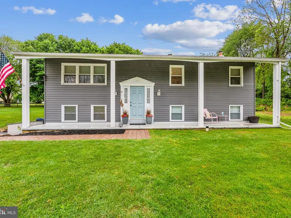 105 Andy Jane Ln, Coatesville, PA 19320